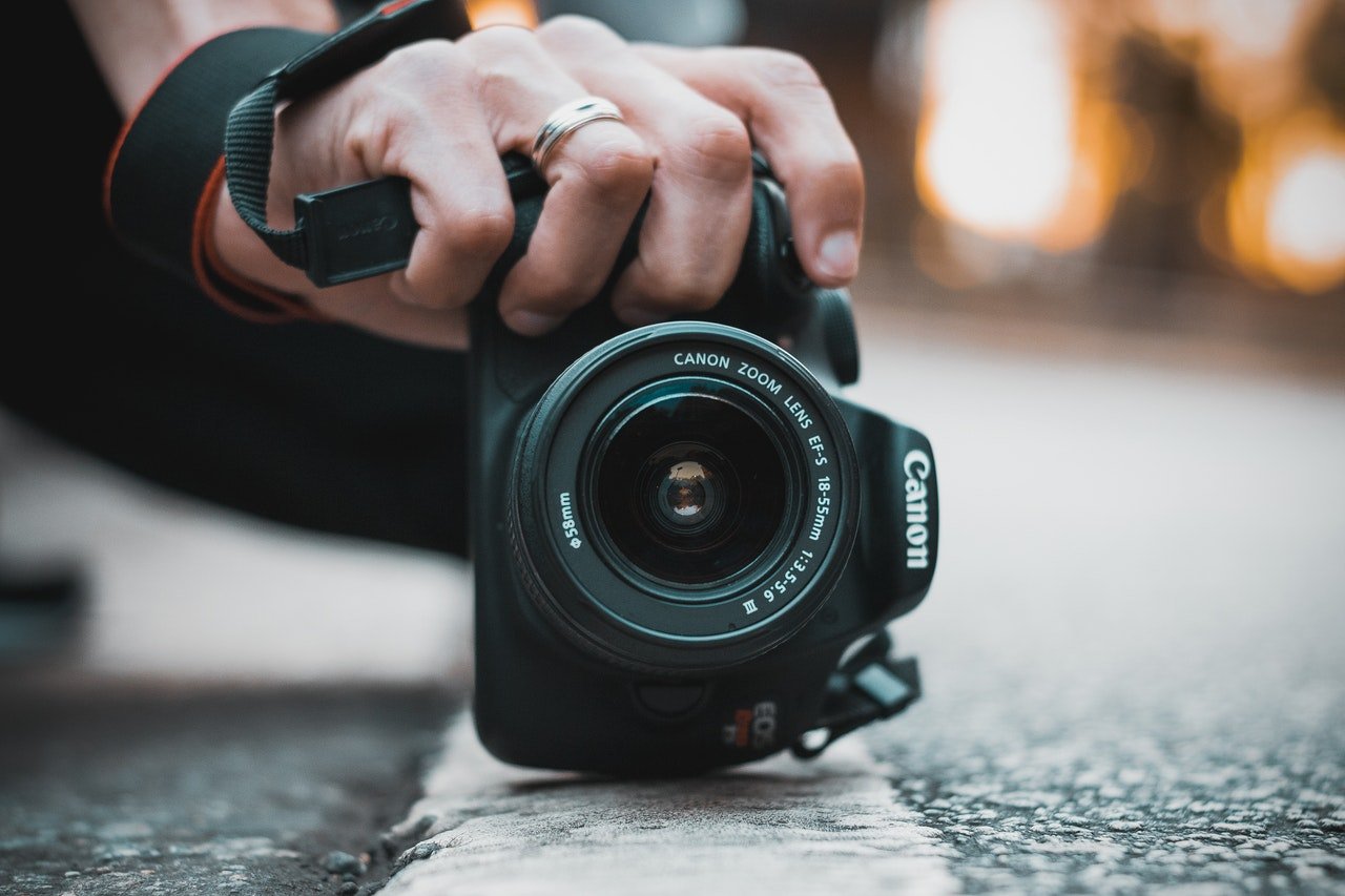 Your Essential Guide: How to Use a DSLR Camera